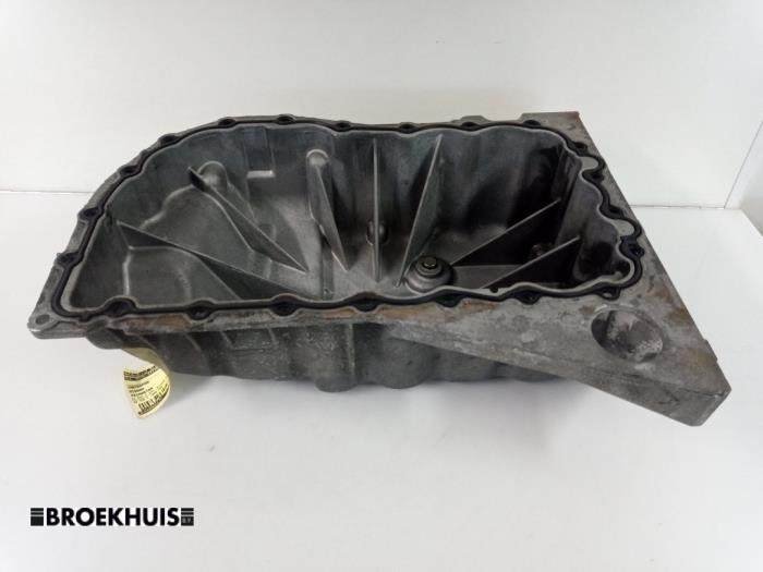 Gebruikte Carterpan Nissan Primastar 1.9 dCi 100 Prijs € 42,35 Inclusief btw aangeboden door Autobedrijf Broekhuis B.V.
