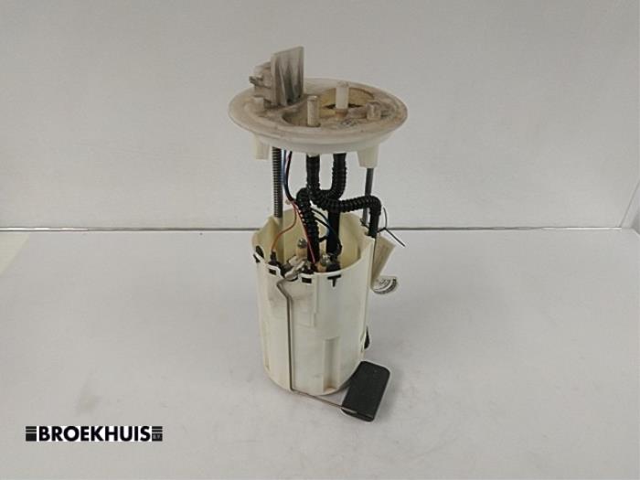 Gebruikte Tank element Pomp Fiat Doblo (223A/119) 1.9 JTD Prijs € 30,00 Margeregeling aangeboden door Autobedrijf Broekhuis B.V.