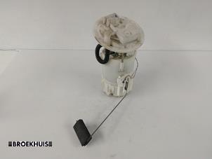 Gebruikte Brandstofpomp Elektrisch Renault Megane Coupé (DA) 1.6 16V Sport Prijs € 25,00 Margeregeling aangeboden door Autobedrijf Broekhuis B.V.