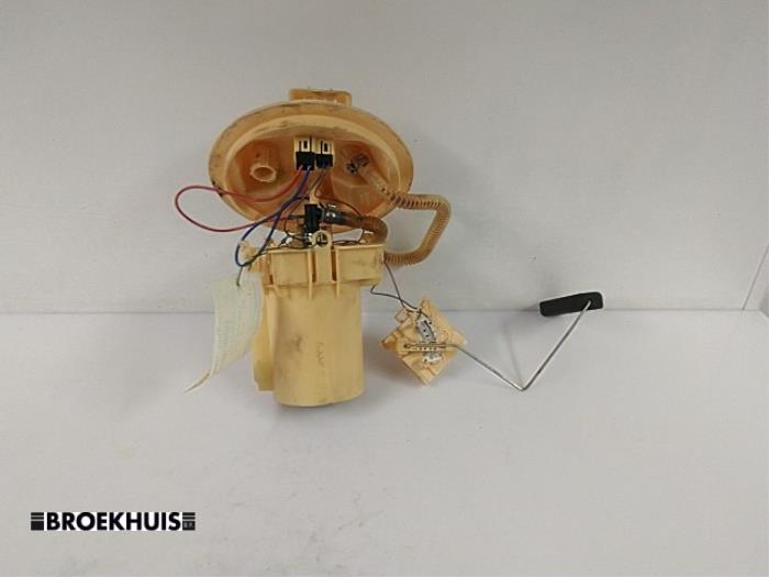 Gebruikte Tank element Pomp Opel Vectra C GTS 1.9 CDTI 120 Prijs € 25,00 Margeregeling aangeboden door Autobedrijf Broekhuis B.V.