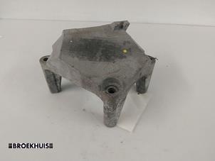 Gebruikte Motorrubber Opel Corsa C (F08/68) 1.2 16V Twin Port Prijs € 15,00 Margeregeling aangeboden door Autobedrijf Broekhuis B.V.