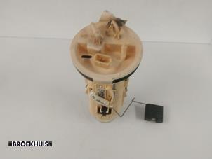 Gebruikte Brandstofpomp Elektrisch BMW 3 serie (E46/4) 320d 16V Prijs € 25,00 Margeregeling aangeboden door Autobedrijf Broekhuis B.V.