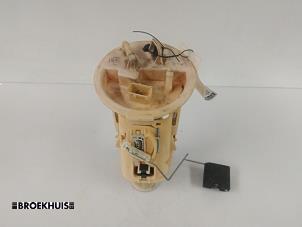 Gebruikte Brandstofpomp Elektrisch BMW 3 serie (E46/4) 318d 16V Prijs € 25,00 Margeregeling aangeboden door Autobedrijf Broekhuis B.V.