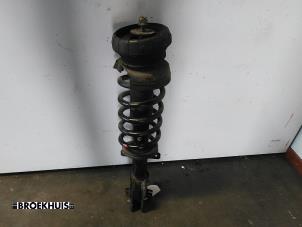 Gebruikte Mac Phersonpoot rechts-voor Nissan Primastar 2.5 dCi 140 16V Prijs € 35,00 Margeregeling aangeboden door Autobedrijf Broekhuis B.V.