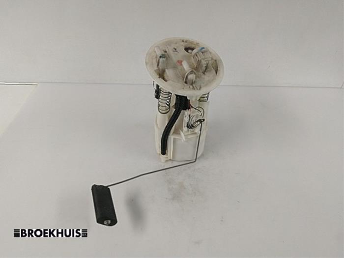 Gebruikte Brandstofpomp Elektrisch Renault Scénic I (JA) 1.6 16V Prijs € 25,00 Margeregeling aangeboden door Autobedrijf Broekhuis B.V.