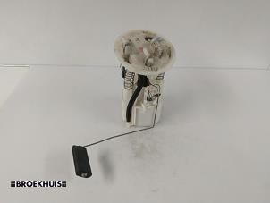 Gebruikte Brandstofpomp Elektrisch Renault Scénic I (JA) 1.6 16V Prijs € 25,00 Margeregeling aangeboden door Autobedrijf Broekhuis B.V.