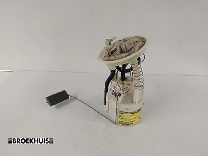 Gebruikte Brandstofpomp Elektrisch Renault Megane Scénic (JA) 2.0 RT Prijs € 20,00 Margeregeling aangeboden door Autobedrijf Broekhuis B.V.