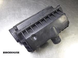 Gebruikte Luchtfilterhuis Smart Fortwo Coupé (451.3) 1.0 45 KW Prijs € 25,00 Margeregeling aangeboden door Autobedrijf Broekhuis B.V.