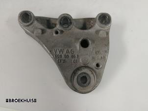 Gebruikte Motorsteun Volkswagen Polo IV (9N1/2/3) 1.9 SDI Prijs € 10,00 Margeregeling aangeboden door Autobedrijf Broekhuis B.V.