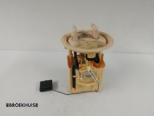 Gebruikte Brandstofpomp Elektrisch Peugeot 206 (2A/C/H/J/S) 2.0 XS,XT HDi Prijs € 25,00 Margeregeling aangeboden door Autobedrijf Broekhuis B.V.