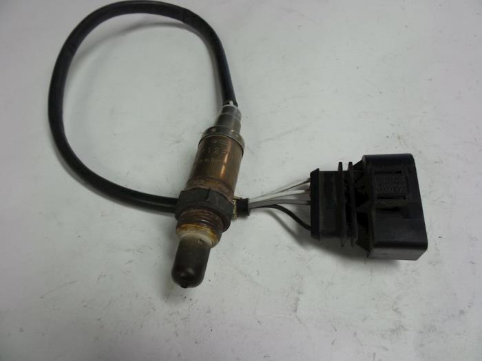 Lambda Sonde van een Audi A6 (C5) 2.4 V6 30V 1997