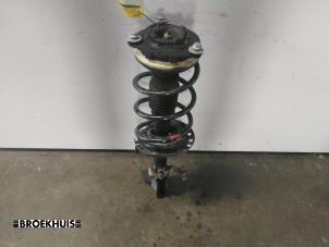 Gebruikte Mac Phersonpoot links-voor Renault Modus/Grand Modus (JP) 1.5 dCi 85 Prijs € 35,00 Margeregeling aangeboden door Autobedrijf Broekhuis B.V.