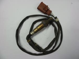 Gebruikte Lambda Sonde Volkswagen Touran (1T1/T2) 2.0 FSI 16V Prijs € 10,00 Margeregeling aangeboden door Autobedrijf Broekhuis B.V.
