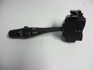 Gebruikte Pinker Schakelaar Nissan Almera (N16) 1.5 16V Prijs € 15,00 Margeregeling aangeboden door Autobedrijf Broekhuis B.V.