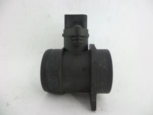 Gebruikte Luchtmassameter Seat Leon (1P1) 1.9 TDI 105 Prijs € 40,00 Margeregeling aangeboden door Autobedrijf Broekhuis B.V.