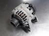 Dynamo van een Opel Astra G (F08/48) 2.0 Di 16V 2000