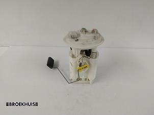 Gebruikte Brandstofpomp Elektrisch Renault Clio Prijs € 25,00 Margeregeling aangeboden door Autobedrijf Broekhuis B.V.