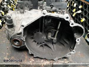 Gebruikte Versnellingsbak Hyundai Trajet 2.0 16V Prijs op aanvraag aangeboden door Autobedrijf Broekhuis B.V.