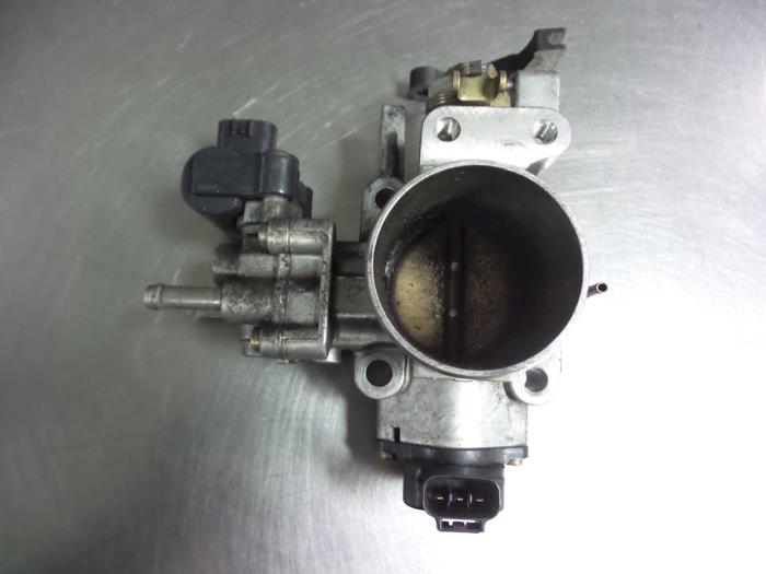 Throttle body Toyota Avensis