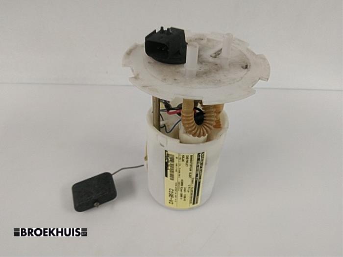 Gebruikte Tank element Pomp Chevrolet Kalos (SF48) 1.4 Prijs € 25,00 Margeregeling aangeboden door Autobedrijf Broekhuis B.V.