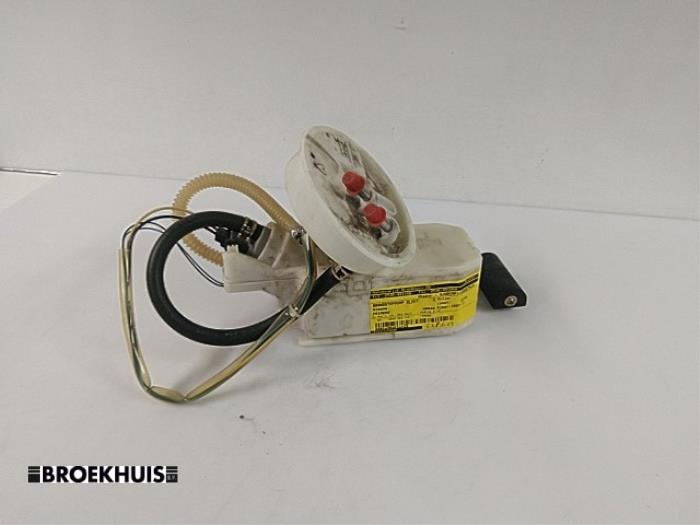 Gebruikte Tank element Pomp Nissan Primera (P11) 2.0 SRi 16V Prijs € 15,00 Margeregeling aangeboden door Autobedrijf Broekhuis B.V.