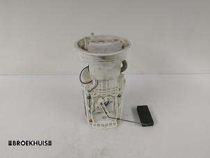 Gebruikte Tank element Pomp Skoda Fabia (6Y5) 2.0i Prijs € 25,00 Margeregeling aangeboden door Autobedrijf Broekhuis B.V.