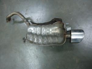 Gebruikte Uitlaat Einddemper Hyundai Santa Fe II (CM) 2.2 CRDi 16V 4x2 Prijs € 45,00 Margeregeling aangeboden door Autobedrijf Broekhuis B.V.