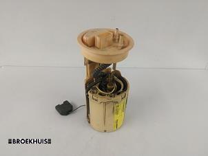 Gebruikte Tank element Pomp Volkswagen Multivan T5 (7E/7HC/7HF/7HM) 1.9 TDi Prijs € 36,30 Inclusief btw aangeboden door Autobedrijf Broekhuis B.V.