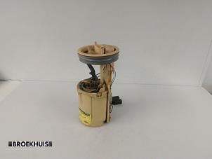 Gebruikte Tank element Pomp Volkswagen Transporter/Caravelle T5 1.9 TDi Prijs € 48,40 Inclusief btw aangeboden door Autobedrijf Broekhuis B.V.