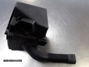 Gebruikte Luchtfilterhuis Volkswagen Polo IV (9N1/2/3) 1.4 TDI 70 Prijs € 20,00 Margeregeling aangeboden door Autobedrijf Broekhuis B.V.