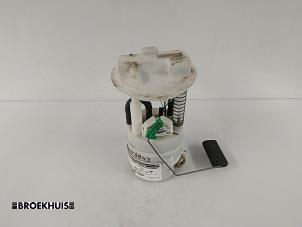 Gebruikte Tank element Pomp Renault Modus/Grand Modus (JP) 1.2 16V Prijs € 25,00 Margeregeling aangeboden door Autobedrijf Broekhuis B.V.