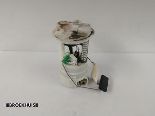 Gebruikte Tank element Pomp Renault Modus/Grand Modus (JP) 1.6 16V Prijs € 25,00 Margeregeling aangeboden door Autobedrijf Broekhuis B.V.