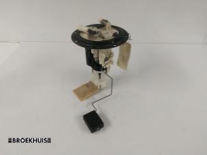 Gebruikte Tank element Pomp Daihatsu Sirion/Storia (M1) 1.0 12V Prijs € 20,00 Margeregeling aangeboden door Autobedrijf Broekhuis B.V.