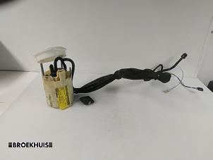 Gebruikte Tank element Pomp Mercedes E (W211) 2.2 E-200 CDI 16V Prijs € 25,00 Margeregeling aangeboden door Autobedrijf Broekhuis B.V.