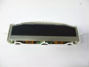 Gebruikte Display Interieur Saab 9-3 Sport Estate (YS3F) 1.9 TiD Prijs € 25,00 Margeregeling aangeboden door Autobedrijf Broekhuis B.V.