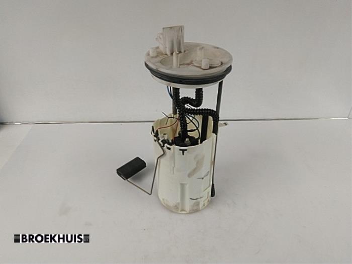Gebruikte Tank element Pomp Fiat Ducato (243/244/245/247) 2.8 JTD VGT Prijs € 54,45 Inclusief btw aangeboden door Autobedrijf Broekhuis B.V.