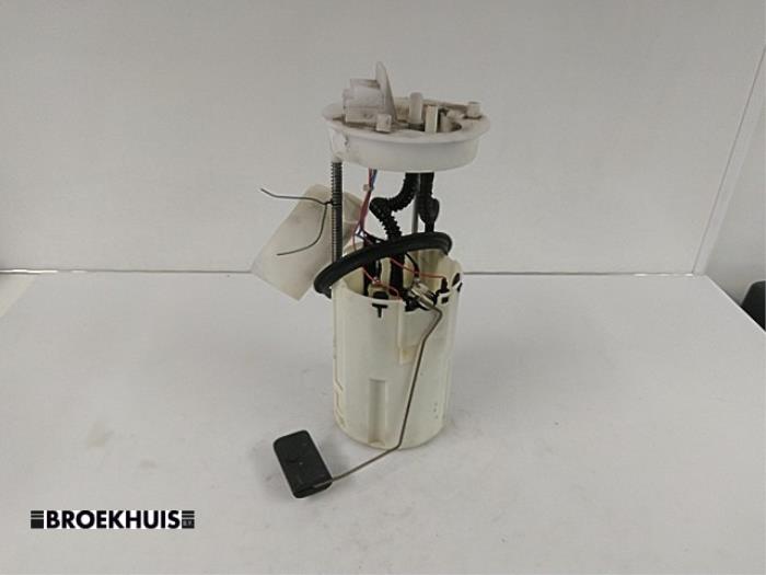 Gebruikte Tank element Pomp Fiat Ducato (243/244/245/247) 2.0 JTD Prijs € 30,25 Inclusief btw aangeboden door Autobedrijf Broekhuis B.V.