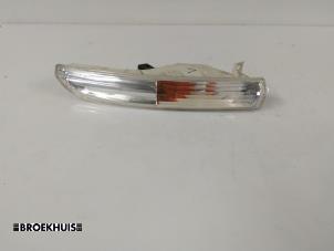 Gebruikte Pinker links Volkswagen Passat (3C2) 2.0 TDI 16V 170 Prijs € 15,00 Margeregeling aangeboden door Autobedrijf Broekhuis B.V.