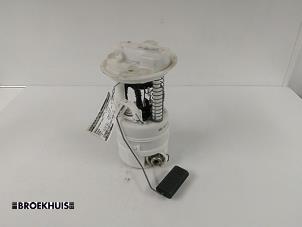Gebruikte Brandstofpomp Elektrisch Nissan Micra (K12) 1.2 16V Prijs € 30,00 Margeregeling aangeboden door Autobedrijf Broekhuis B.V.