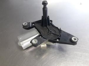 Gebruikte Ruitenwissermotor achter Renault Clio III (BR/CR) 1.2 16V 75 Prijs € 25,00 Margeregeling aangeboden door Autobedrijf Broekhuis B.V.