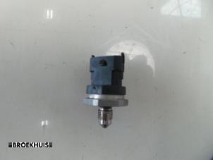 Gebruikte Brandstofdruk sensor Volvo V60 I (FW/GW) 1.6 T3 16V Prijs € 20,00 Margeregeling aangeboden door Autobedrijf Broekhuis B.V.