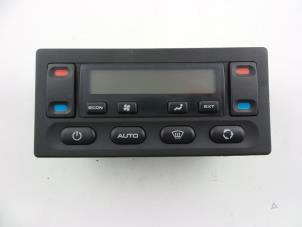Gebruikte Chaufage Bedieningspaneel Landrover Discovery II 2.5 Td5 Prijs € 80,00 Margeregeling aangeboden door Autobedrijf Broekhuis B.V.