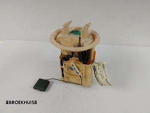 Gebruikte Tank element Pomp Peugeot 807 2.2 HDiF 16V Prijs € 25,00 Margeregeling aangeboden door Autobedrijf Broekhuis B.V.