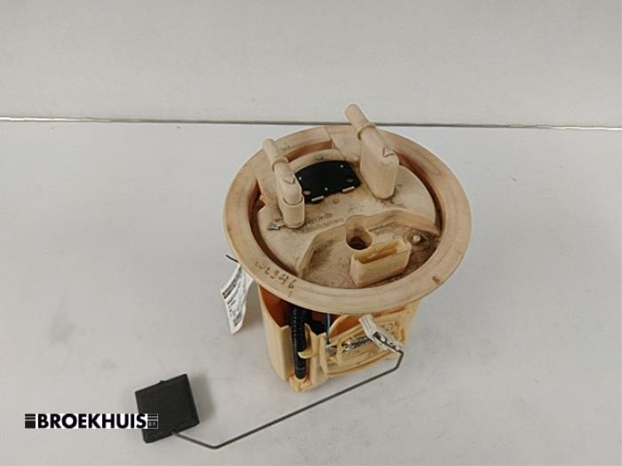 Gebruikte Tank element Pomp Citroen C5 I Berline (DC) 2.0 HDi 110 Prijs € 25,00 Margeregeling aangeboden door Autobedrijf Broekhuis B.V.