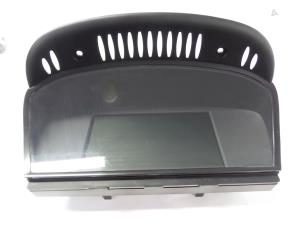 Gebruikte Display Interieur BMW 5 serie (E60) 523i 24V Prijs € 15,00 Margeregeling aangeboden door Autobedrijf Broekhuis B.V.