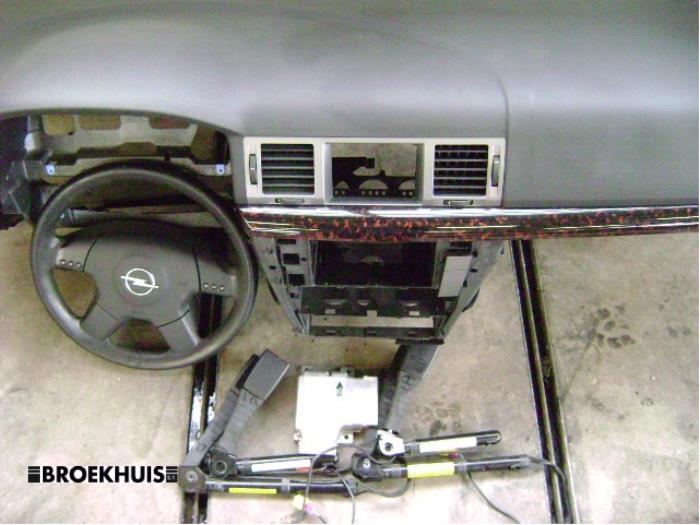Module + Airbag Set van een Opel Signum (F48) 2.2 DTI 16V 2003