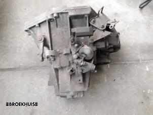Gebruikte Versnellingsbak Alfa Romeo 145 (930A) 1.9 JTD Prijs op aanvraag aangeboden door Autobedrijf Broekhuis B.V.