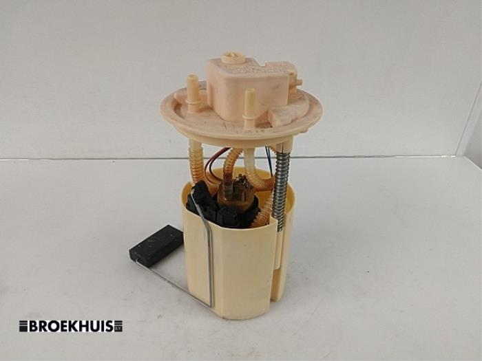 Gebruikte Tank element Pomp Fiat Punto Evo (199) 1.3 JTD Multijet 85 16V Prijs € 22,50 Margeregeling aangeboden door Autobedrijf Broekhuis B.V.