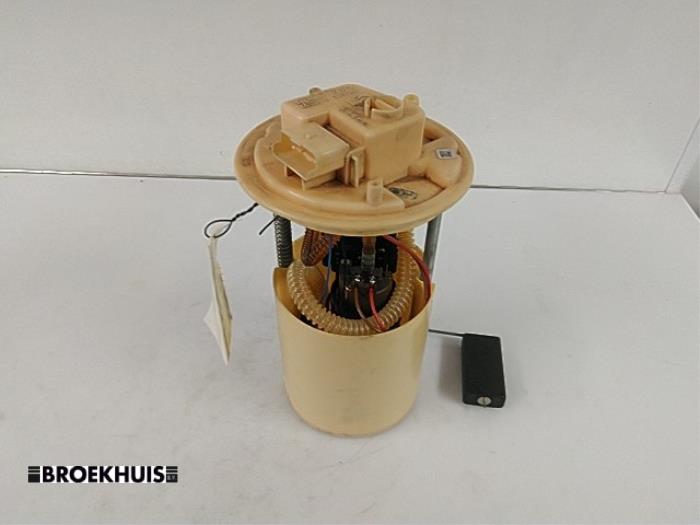 Gebruikte Tank element Pomp Fiat Punto Evo (199) 1.3 JTD Multijet 85 16V Euro 5 Prijs € 22,50 Margeregeling aangeboden door Autobedrijf Broekhuis B.V.