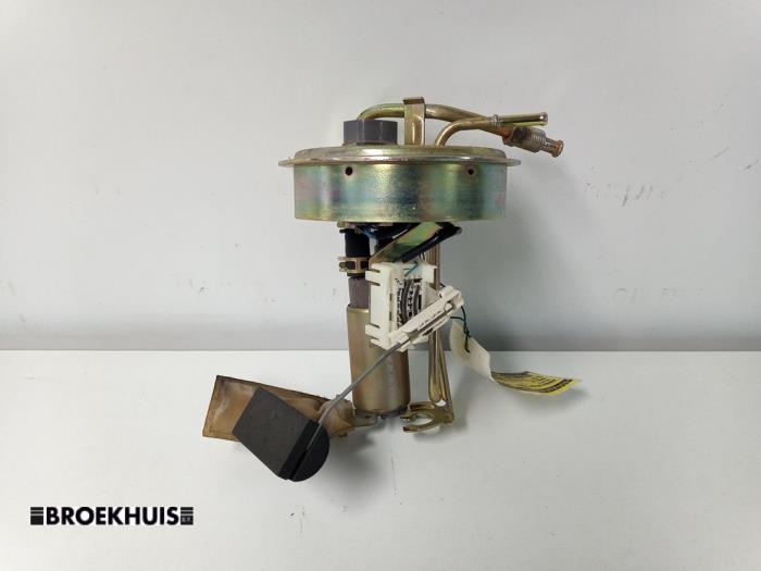 Gebruikte Tank element Pomp Toyota Corolla (E11) 1.6 16V Prijs € 25,00 Margeregeling aangeboden door Autobedrijf Broekhuis B.V.